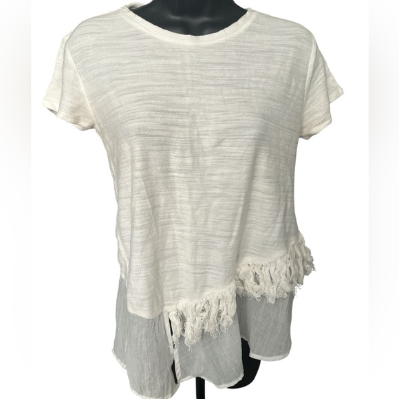 VINCE CAMUTO White Fringe Hem Women's Top - Picture 1 of 7
